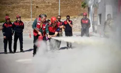 İzmir'de İtfaiye Haftası'nda nefes kesen tatbikat