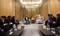 Bakan Göktaş Riyad'da 5 ülkenin mevkidaşlarıyla görüştü