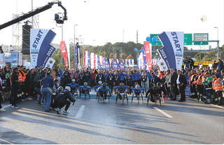 45. İstanbul Maratonuna yoğun ilgi... Başlangıç kornasını İmamoğlu çaldı