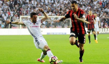 2016-2017 Spor Toto Süper Lig Turgay Şeren Sezonu'nda şampiyon Beşiktaş oldu