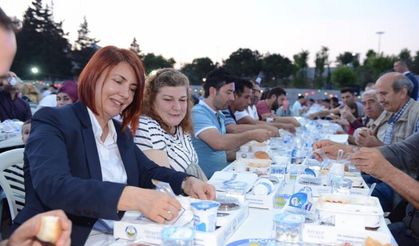 Avcılar'da Kadir Gecesi'nde 15 bin kişiye iftar