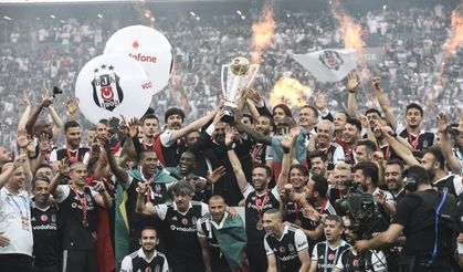 Beşiktaş son maçından 4 golle şampiyonluğunu kutladı... İşte fotoğraf kareleri