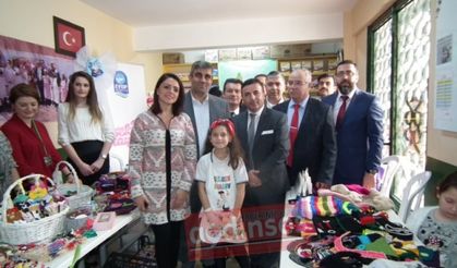 Tarih Koleji'nin 'Geleceğin fabrikatörleri'nden Down Sendromlu gençlere yardım kermesi