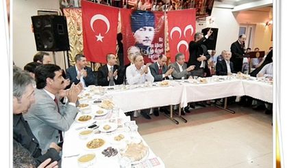 Oktay Vural, MHP Bayrampaşa iftarındaydı