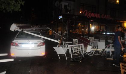 Yalova'da fırtına ve yağmur hayatı felç etti