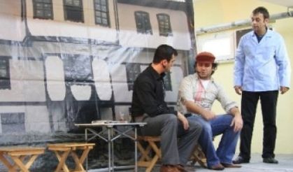 Sultangazi Belediyesi'nden Eğitime 'Tiyatro' lu katkı.