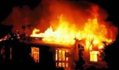 Tarsus'ta 2 çocuk yanarak can verdi