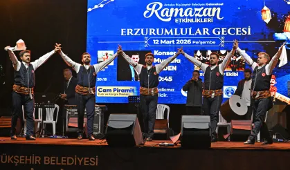 Antalya'da türküler söylendi halaylar çekildi