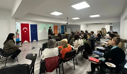 İzmir Konak'ta 'Yarının Yetişkinleri' Çalıştayı