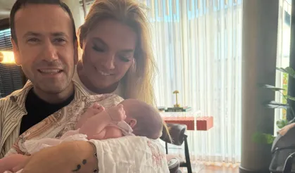 Demet Akalın ve Özgür Aras'tan Mihre bebek ziyareti