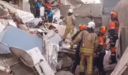 Maltepe’de 7 katlı bina çöktü! 7 kişi kurtarıldı, 5 kişi enkaz altında