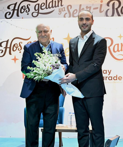 Nihat Hatipoğlu Gaziosmanpaşa Meydanı'nda...