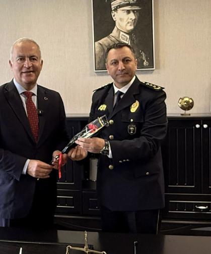 Polis Haftası’nda AKP Gaziosmanpaşa’dan Emniyet Teşkilatına Ziyaret