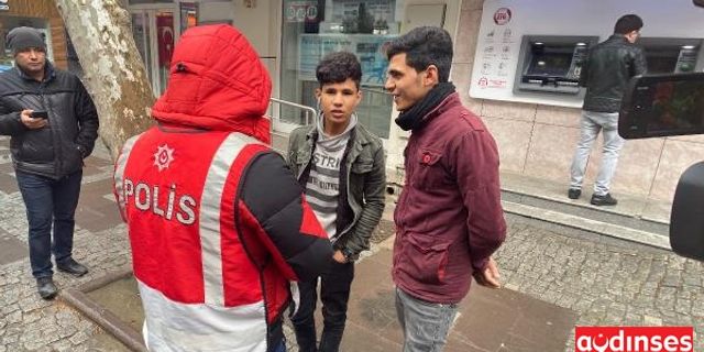 Ümraniye'de caddede gezen yaşı küçük 2 gence ceza