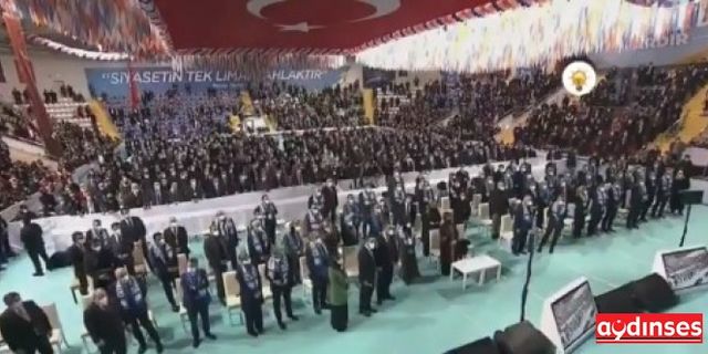 Cumhurbaşkanı Erdoğan, Parti kongresinden  Şehit cenazesine canlı bağlandı