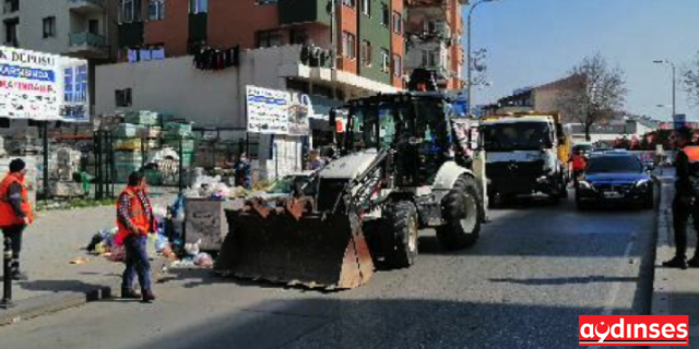 Maltepe'deki 'Grev Çöpleri'ni İBB topluyor