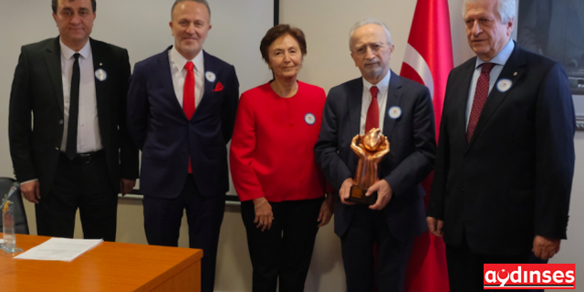 Türk Kalp Vakfı Özel Ödülü YYÜ Gaziosmanpaşa Hastanesi'nden Doç Dr Mehmet Balkanay’ın   