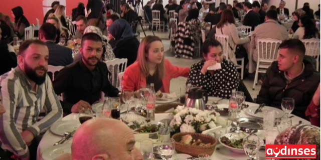 Vali Yerlikaya'dan 'Dünya Romanlar Günü'nde iftar yemeği
