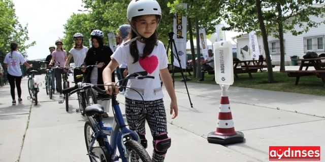 İstanbul'da her yaşa bisiklet eğitimi