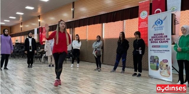 Sultangazili Kız Öğrenciler Manisa Şehzadeler Gençlik Kampı’nda