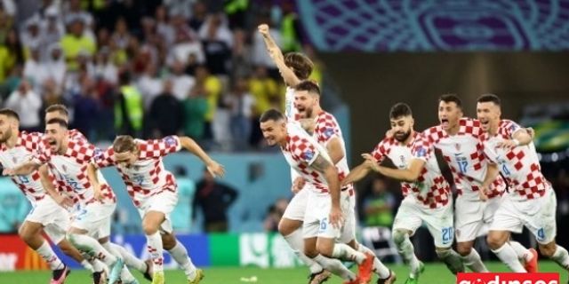 Hırvatistan Brezilya'yı eledi... Yarı finale çıktı...