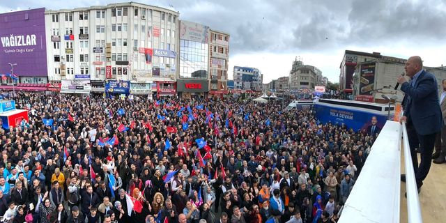 Soylu’ konuşurken HDP’lilerin yüksek sesli  müziiği tepkiye neden oldu