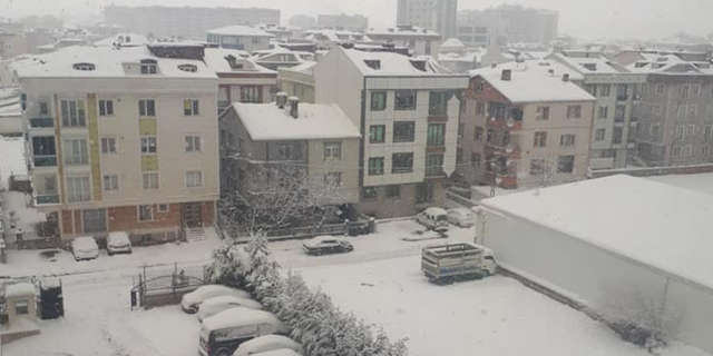 İstanbul'a kar yağdı, Fırtına ve rüzgar etkili oldu