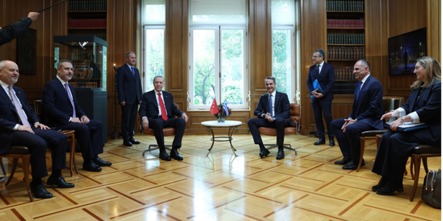 Yunanistan'da Erdoğan-Miçotakis zirvesi: Ege adalarına 7 günlük vize muafiyeti