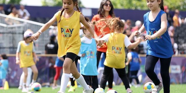 Kız Çocuklarına UEFA Playmakers ile Futbol Heyecanı Yaşatıyor