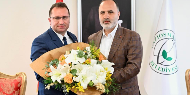 Gaziosmanpaşa AKP Meclis Üyeleri, CHP'li Başkan Bahçetepe'yi ziyaret etti
