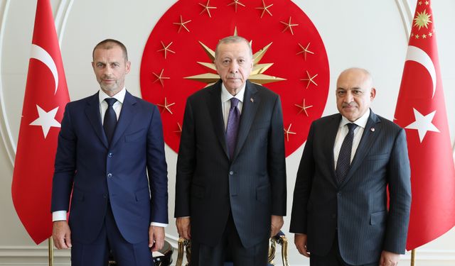 Cumhurbaşkanı Erdoğan, FIFA ve UEFA Başkanı'nı kabul etti