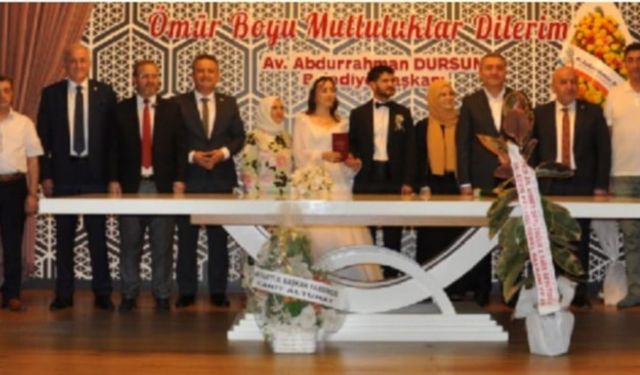 Mehmetoğlu ve Altan ailesinin mutlu günü