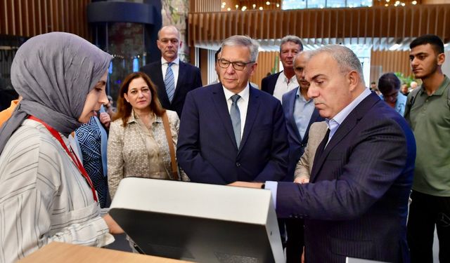 Başkan Turan Alman meslektaşı ve Heyetini Fatih'te Ağırladı