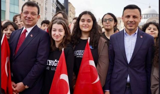 CHP İstanbul'da 'Değişim' dedi;  Özgür Çelik CHP İstanbul İl Başkanı seçildi
