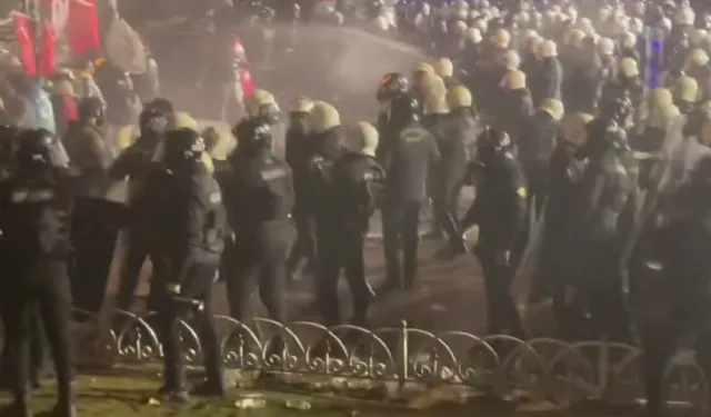 Ekrem İmamoğlu için sokağa çıkanlardan 1.133 kiyişe gözaltı!