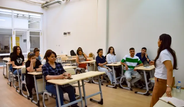 Büyükşehir'den yurttaşa işaret dili kursu