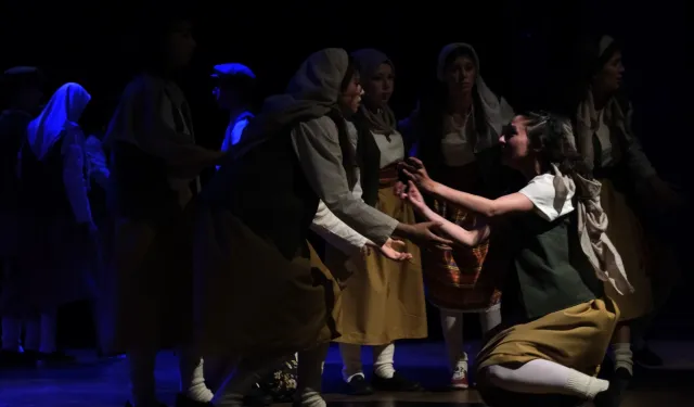 Halkevi Gençlik'te ‘Sahne Bizim: Diriliş’le perde kapandı...