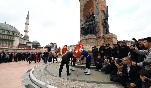 29 Ekim Cumhuriyetin 102. Yılı için Taksim'de Kutlama töreni...