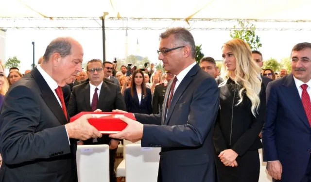 KKTC yeni Cumhurbaşkanı Erhürman görevi Tatar'dan devraldı