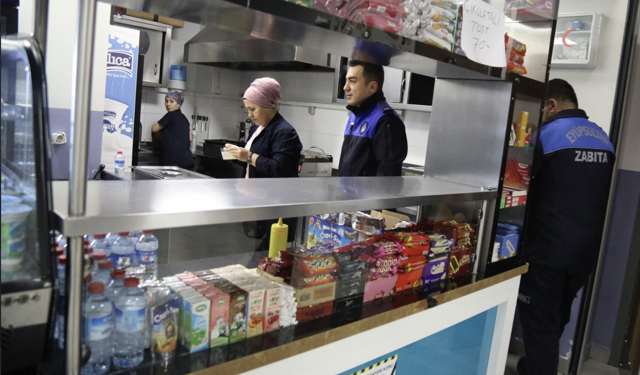 Zehirlenmeler Gıda Denetimini artırdı... Eyüpsultan'da gıda güvenliği için yoğun denetim