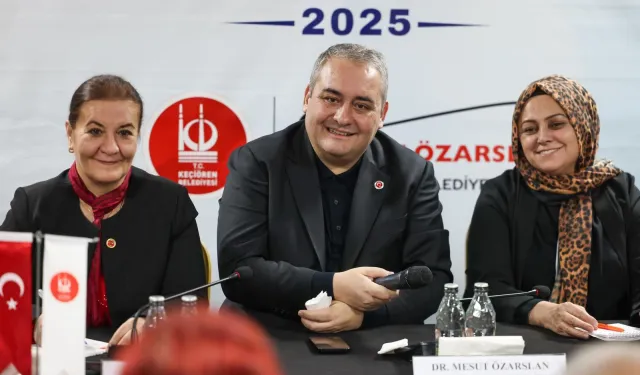 Ankara Keçiören'de Başkan Özarslan, mahallelinin taleplerini dinliyor