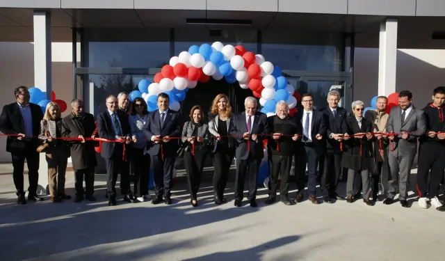ÇEK Spor Salonu'na coşkulu açılış
