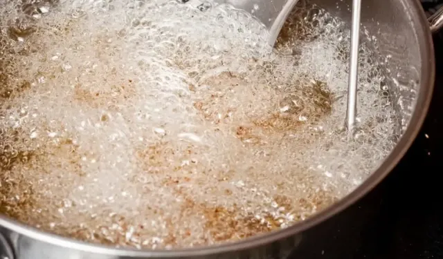 Düzce'de 4 yaşındaki çocuk kızgın yağda yaralandı!