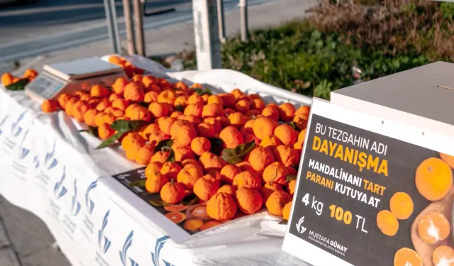İzmir Güzelbahçe'de güven esaslı dayanışma... Tart ve parasını kutuya at!