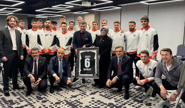 Kahramanmaraş milletvekillerinden İstiklalspor'a moral ziyareti