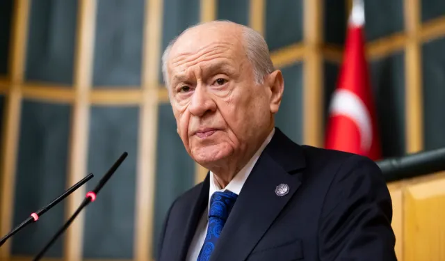 Bahçeli'den ABD'nin Venezuella Operasyonuna sert tepki: Kınamıyor, hepten lanetliyorum!