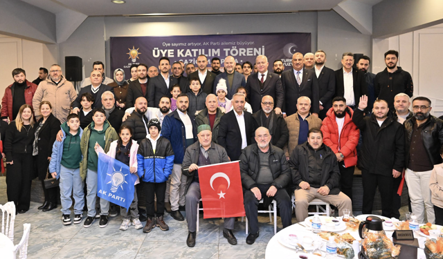 Gaziosmanpaşa’da AK Parti’ye 400 Yeni Üye