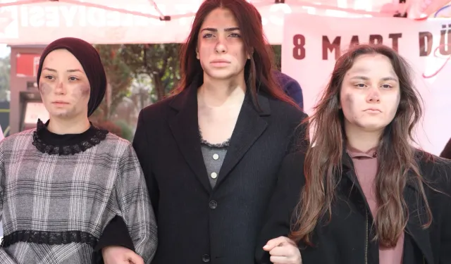 'Bi Dünya Kadın' canlı heykel sergisi dikkat çekti...