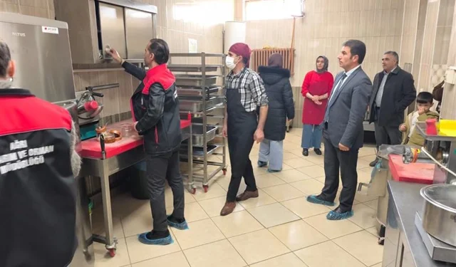 Öğrenci yurtları ve pansiyonlara gıda denetimi