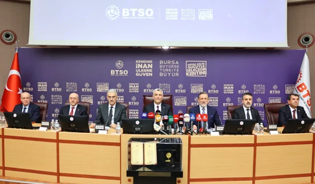 Bakan Bolat Bursa'da ekonomi mesajı verdi... İhracatta tarihi rekor kırdık